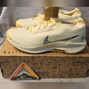 Nike Pegasus Trail 5 GTX Shoes Alabaster Gold FQ0908-700 Men SZ 11.5 New No Lid